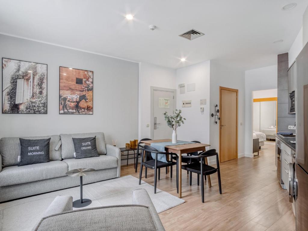 Limehome Madrid Calle de Don Ramón de la Cruz - Resim 39