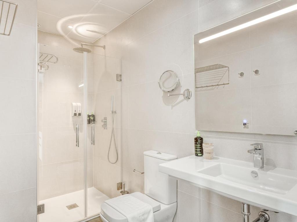 Limehome Málaga Calle Ancha del Carmen - Digital Access - Resim 17