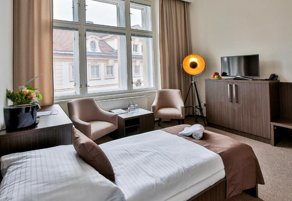 Apartments Embassy by LH - Resim 22