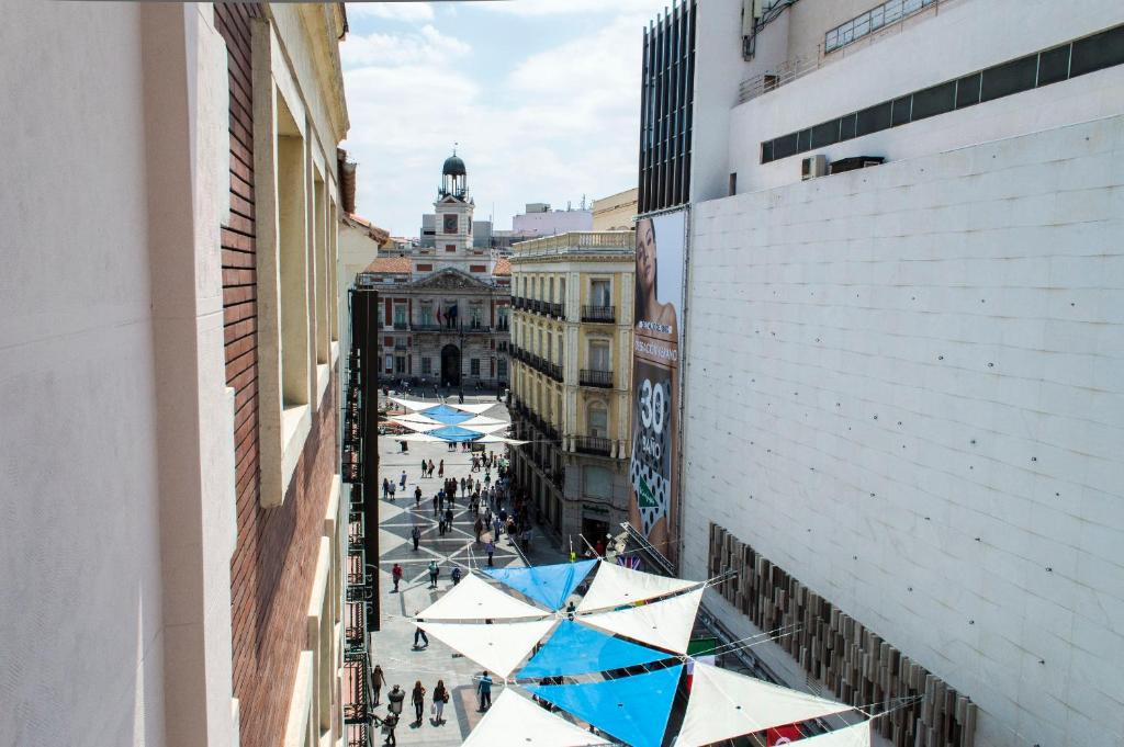 Nespecifikovaný výhled na destinaci Madrid nebo výhled na město při pohledu z apartmánu