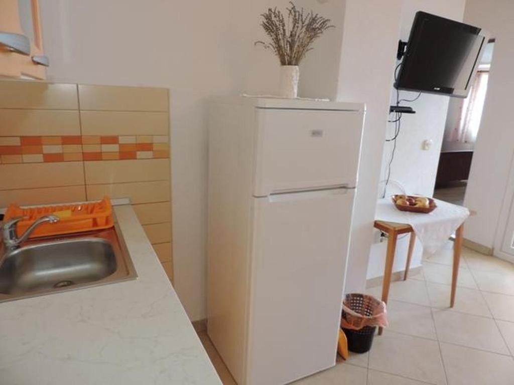 Fotografia z galérie ubytovania Apartment in Duce with sea view, balcony, air conditioning, W-LAN 5067-4 v destinácii Duće
