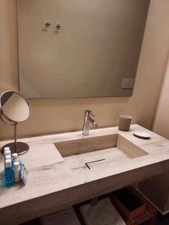 A bathroom at Al Molo di Sant'Agostino