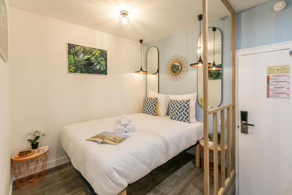 WS Marais - Musée Pompidou - Three-Bedroom Apartment