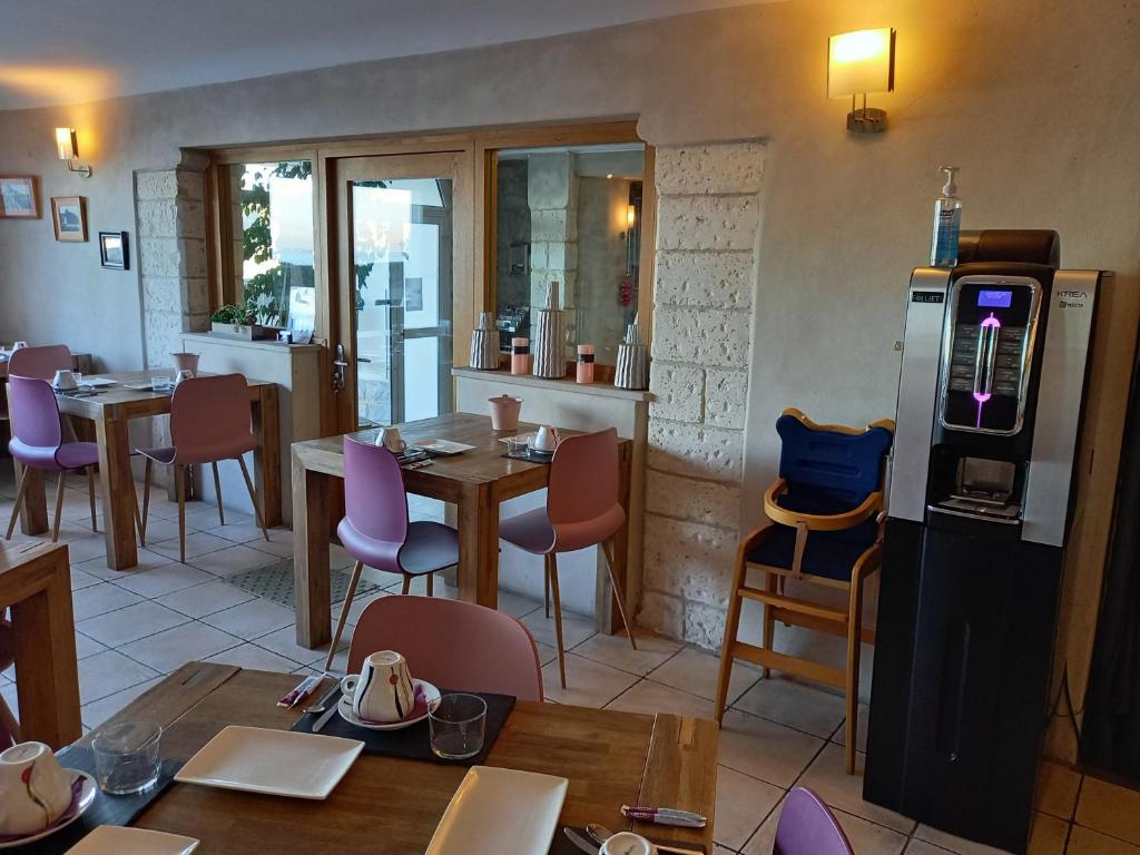Fotografie z fotogalerie ubytování Hôtel La Caravelle v destinaci Ciboure