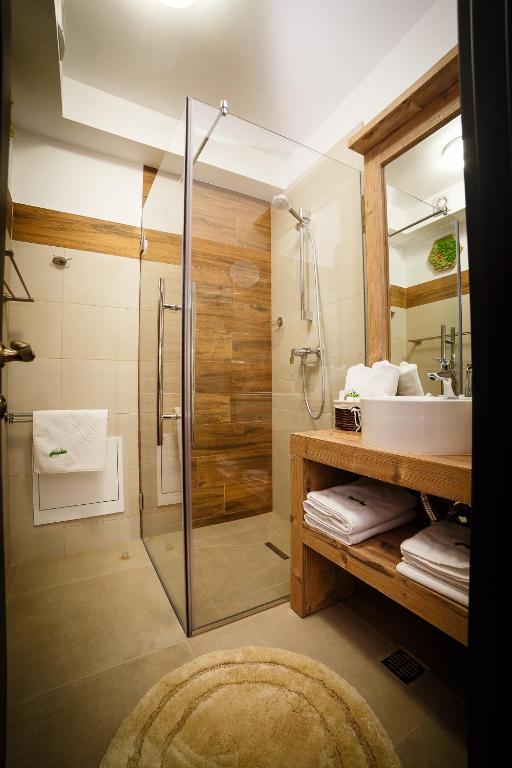 Colț de Austria - Habitación Doble De Lujo Con Balcón