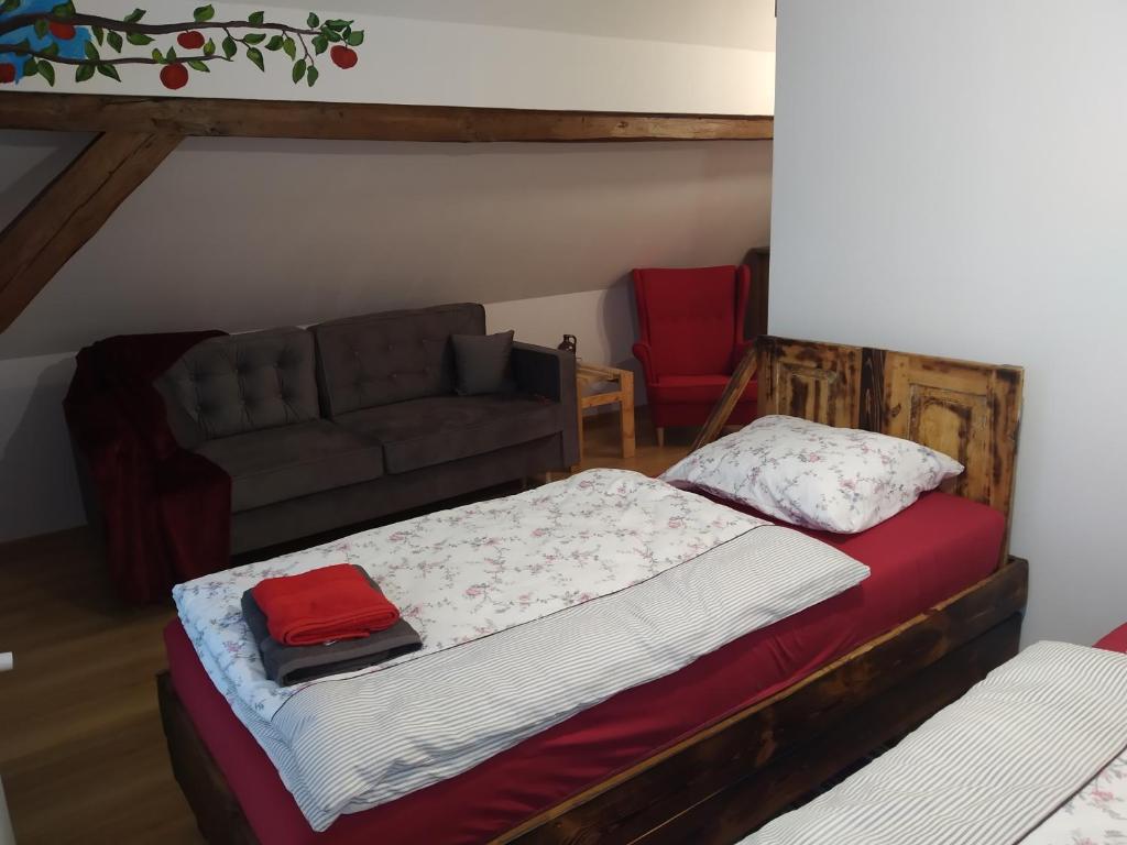 Skotopaska - Quarto Quadruplas Com Banheiro