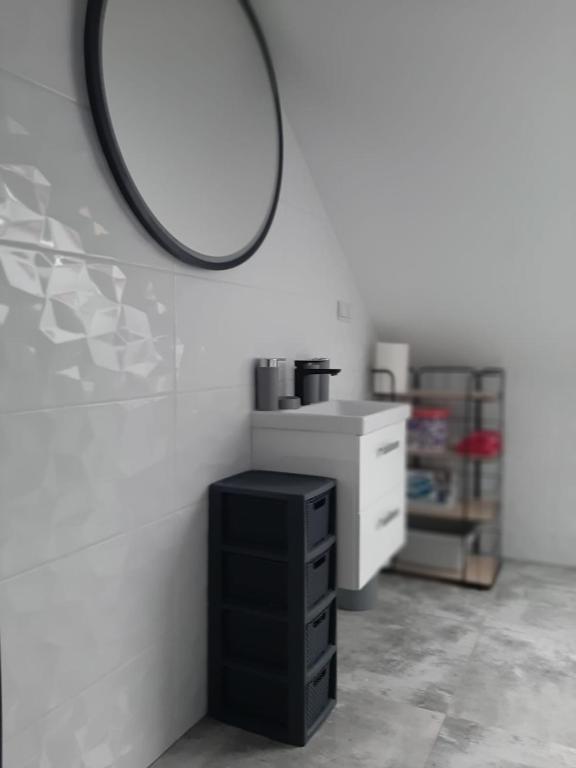 Kuchyňa alebo kuchynka v ubytovaní DOM POD MARESZKĄ