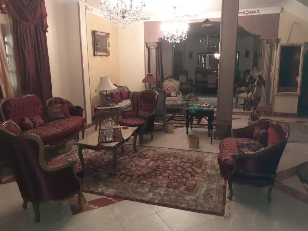 Istumisnurk majutusasutuses Kenzy guest house