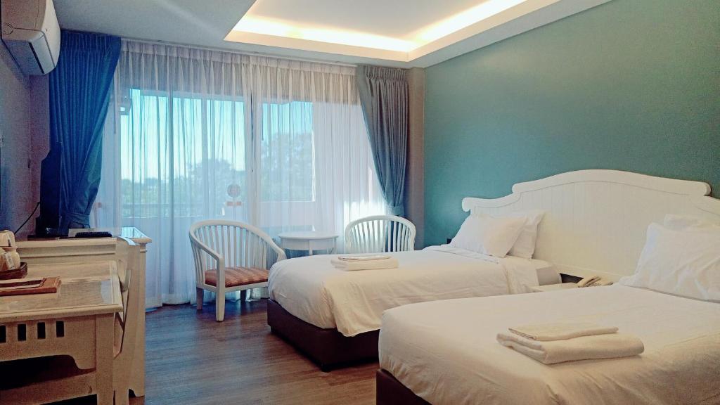 
Grand Deluxe Family Connecting Room
