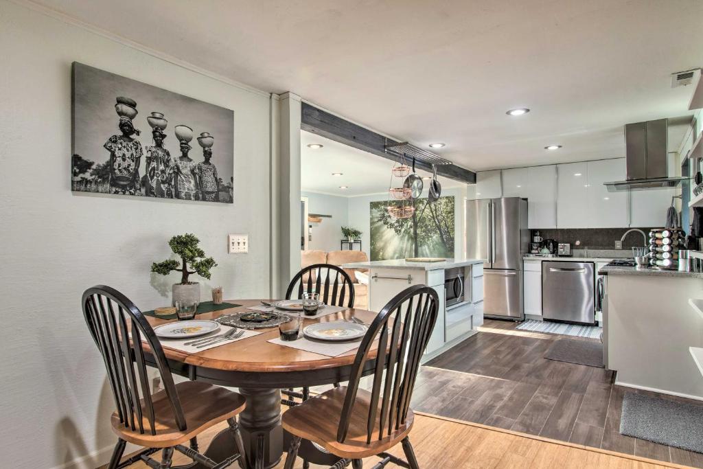 Ảnh trong thư viện ảnh của Seattle Area Getaway about 5 Mi to Puget Sound! ở Mountlake Terrace