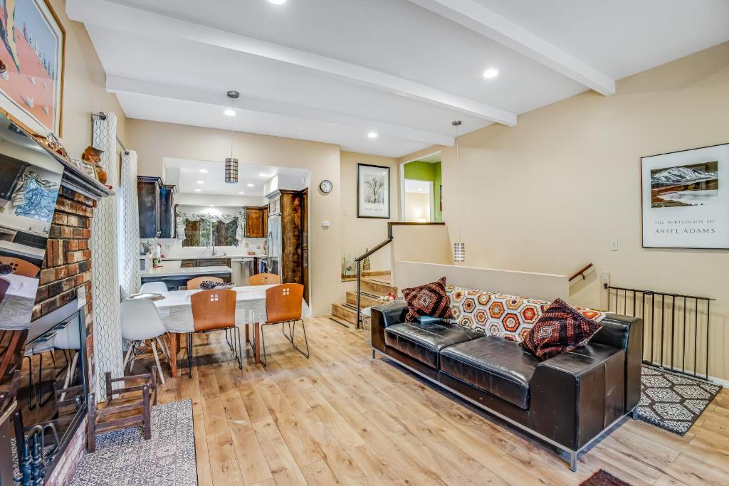 Meadow Creek House, Idyllwild (updated prices 2024)