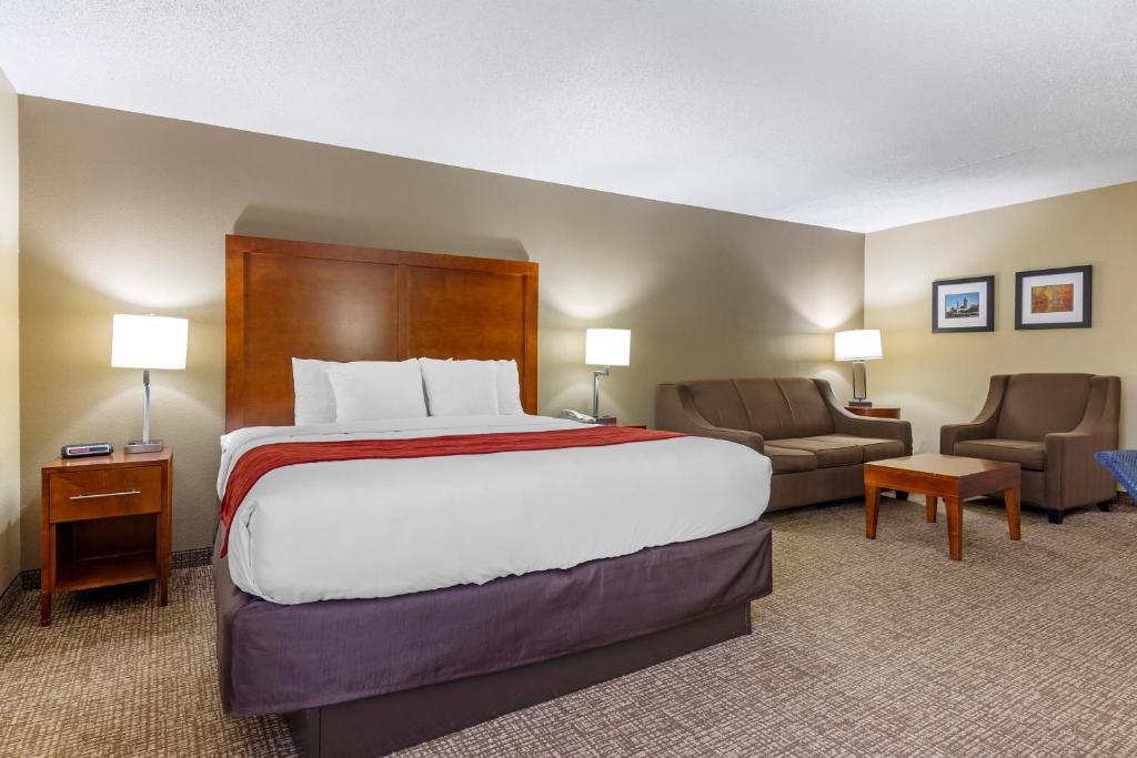 Comfort Inn Matthews / Charlotte photo