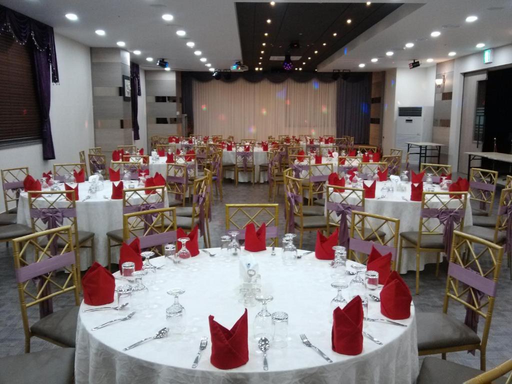 Restaurace v ubytování Hyunjin Tourist Hotel