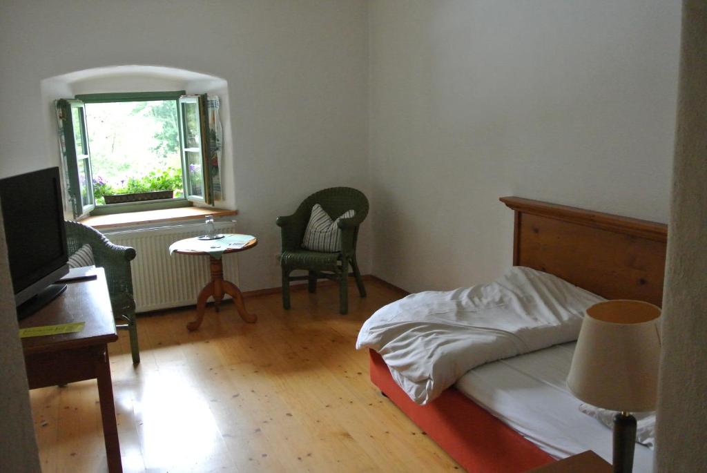 Postel nebo postele na pokoji v ubytování Zwieseler Waldhaus
