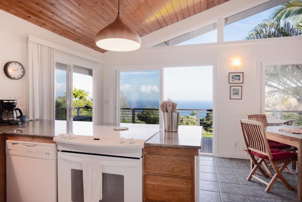 Waipio Glass House, Kukuihaele Updated 2022 Prices