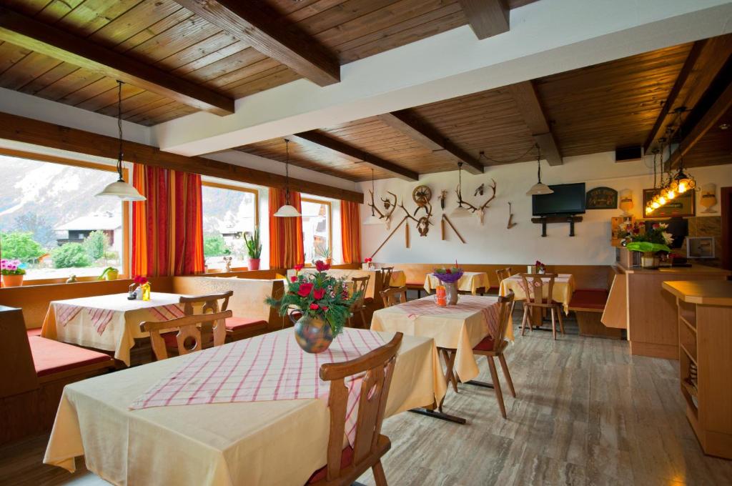 Restaurace v ubytování Pension Arnspitze