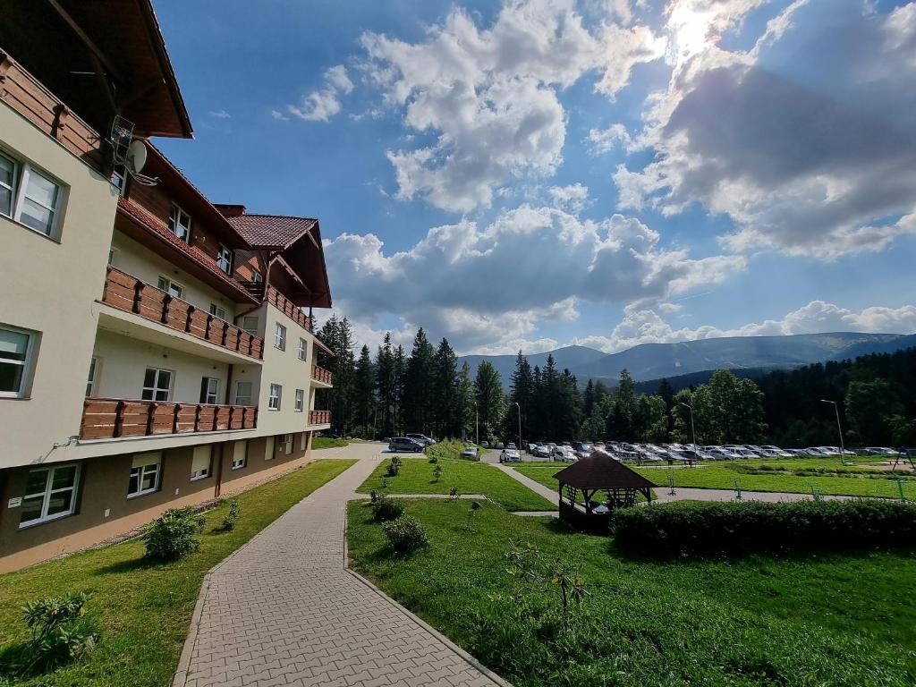 Výhľad na hory alebo výhľad na hory priamo z apartmánu