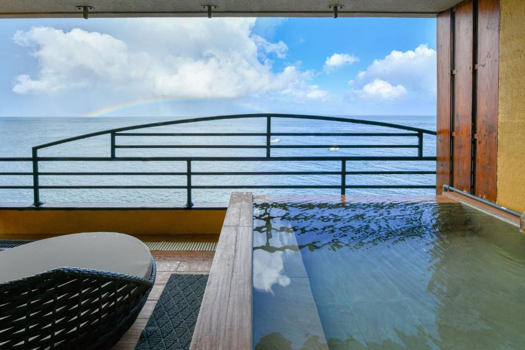 Bazén v ubytování Hokkawa Onsen Hotel nebo v jeho okolí