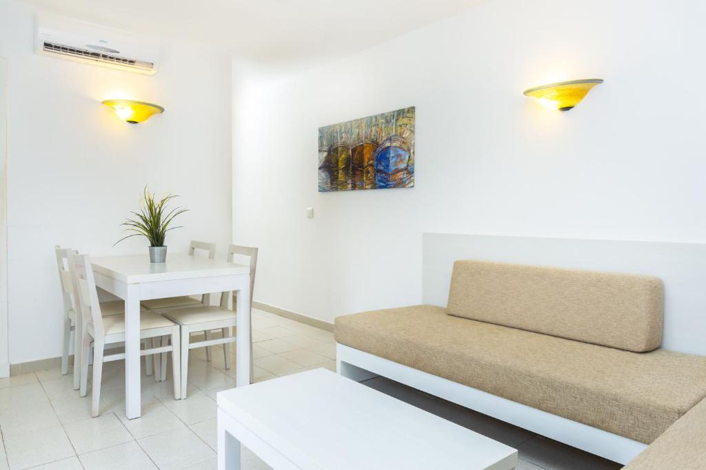 APARTHOTEL FLORA PARK, Cala n Bosch – Bijgewerkte prijzen 2022