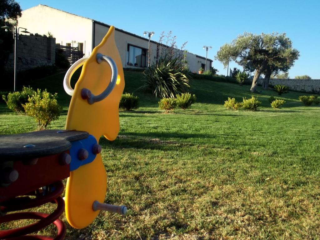 Herní místnost nebo prostor pro děti v ubytování Agriturismo Valle di Chiaramonte