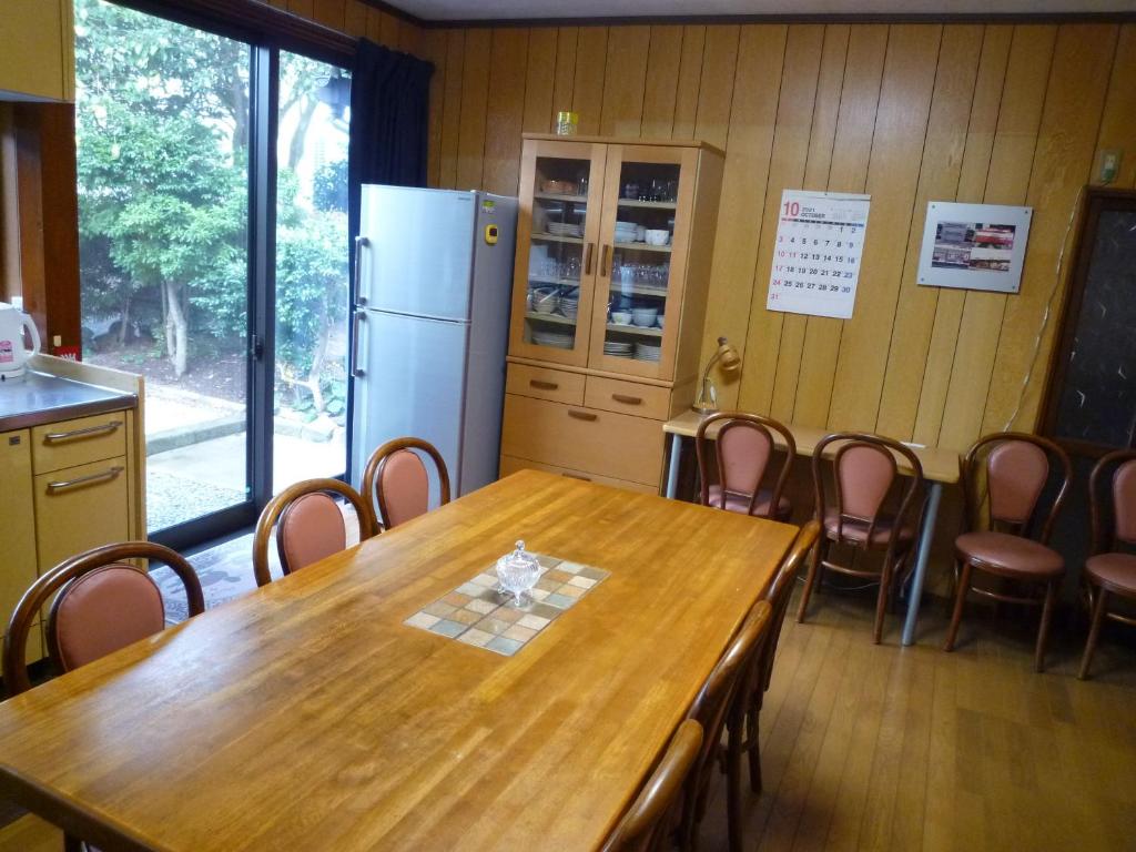 Kuchyň nebo kuchyňský kout v ubytování ゲストハウス あずも GuestHouse AZMO