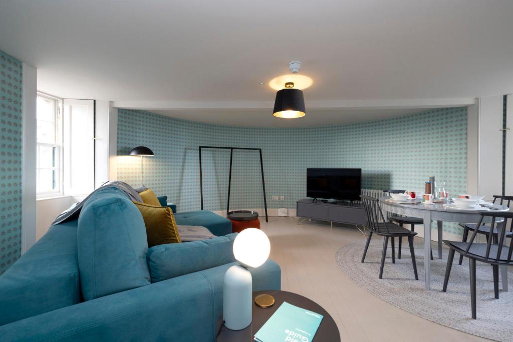 JOIVY Observatory House - One-Bedroom Apartment