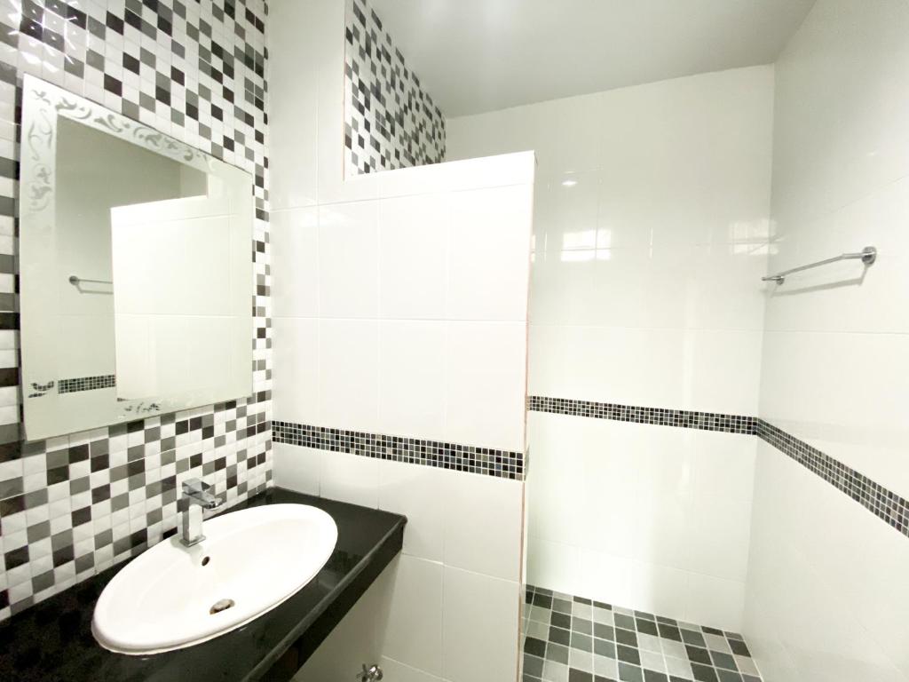 Hatzanda Lanta Resort - SHA Extra Plus - 17