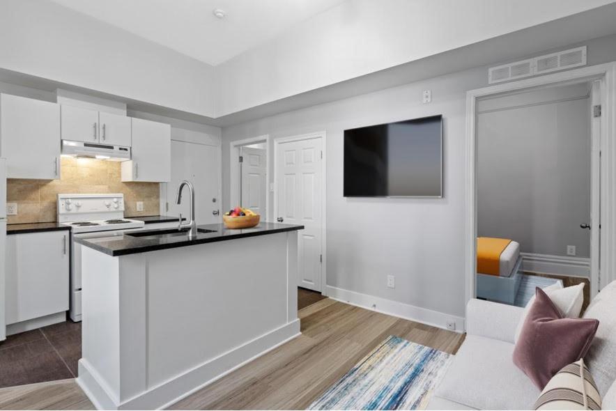 Bright Fully Furnished 1bedapt Downtown Ottawa, Ottawa (updated prices