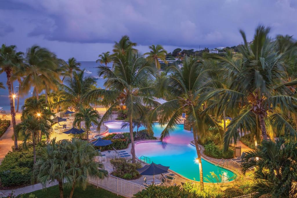Bazén v ubytování Elysian Beach Resort nebo v jeho okolí
