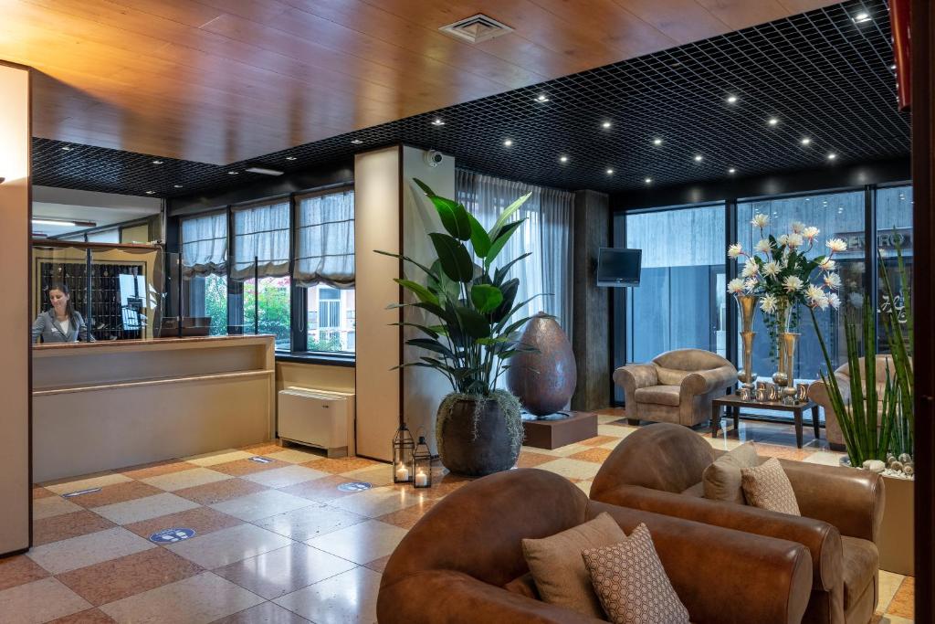 Posezení v ubytování Hotel Leopardi