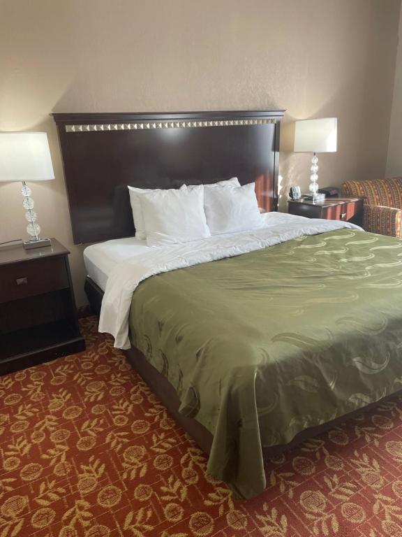 Quality Inn Vineland - King Room - Toegankelijk/niet Roken