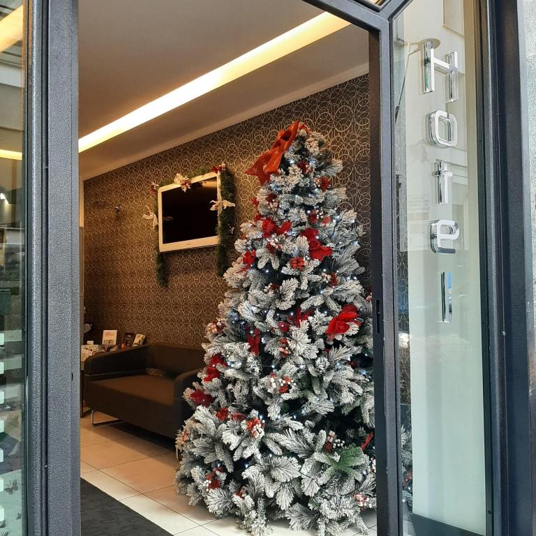 Golden Hotel - Resim 21