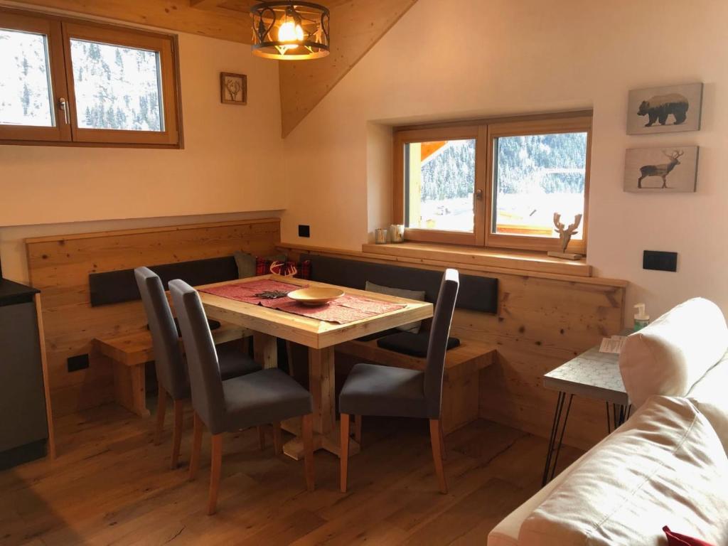 A seating area at Cèsa Prinoth