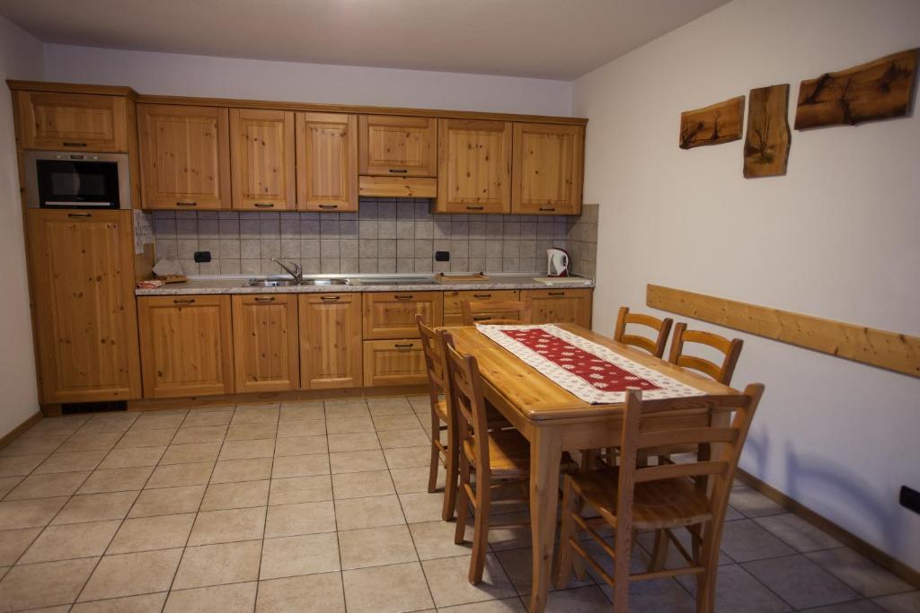 Kuchyňa alebo kuchynka v ubytovaní lareit appartamenti