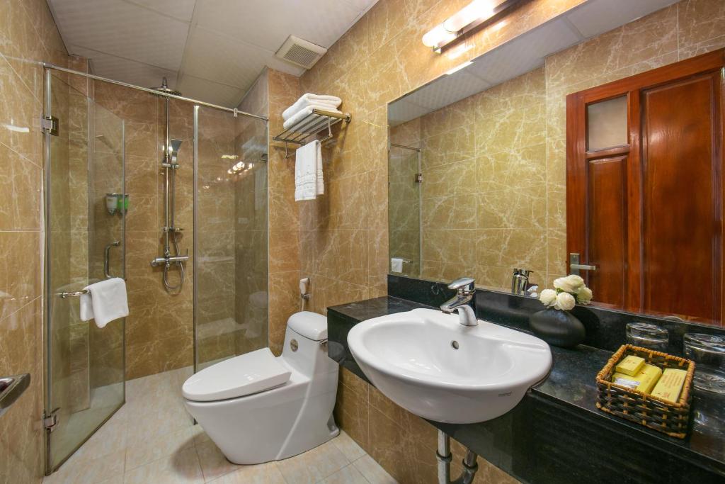Koupelna v ubytování Bounty Hotel