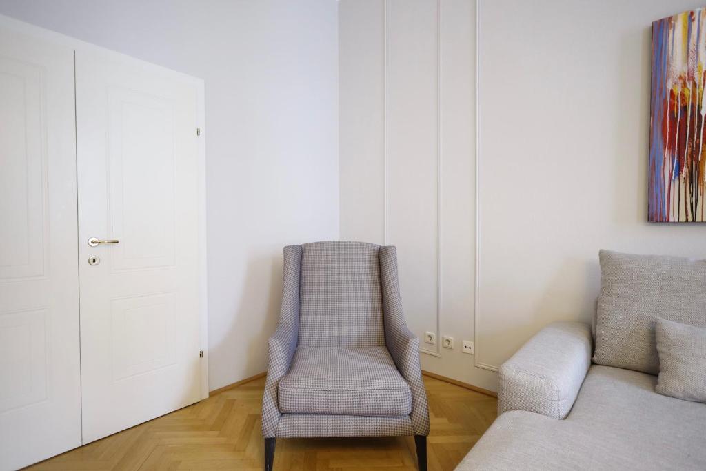 HeyMi Apartments Karlsplatz - 13