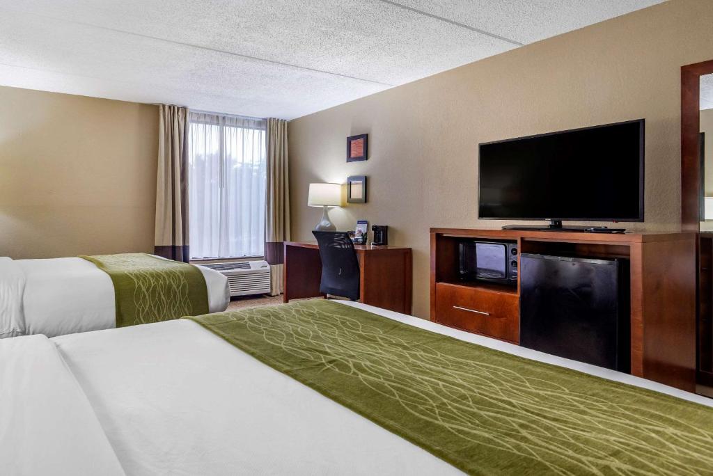 Comfort Inn Matthews / Charlotte - Queen Room With Two Queen Beds - Non-Smoking