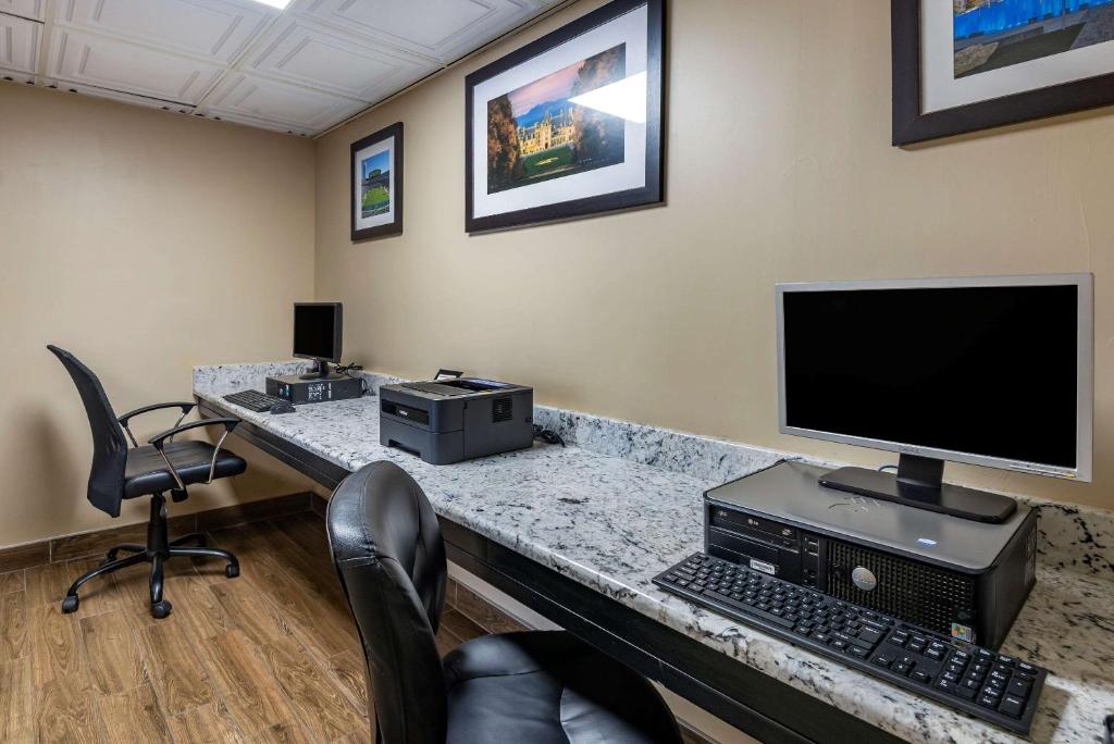Comfort Inn Matthews / Charlotte photo