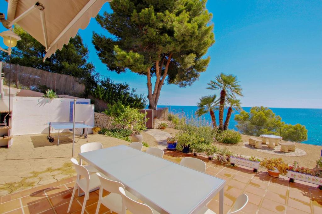 Celia - oceanfront villa in Costa Blanca, Benissa ...