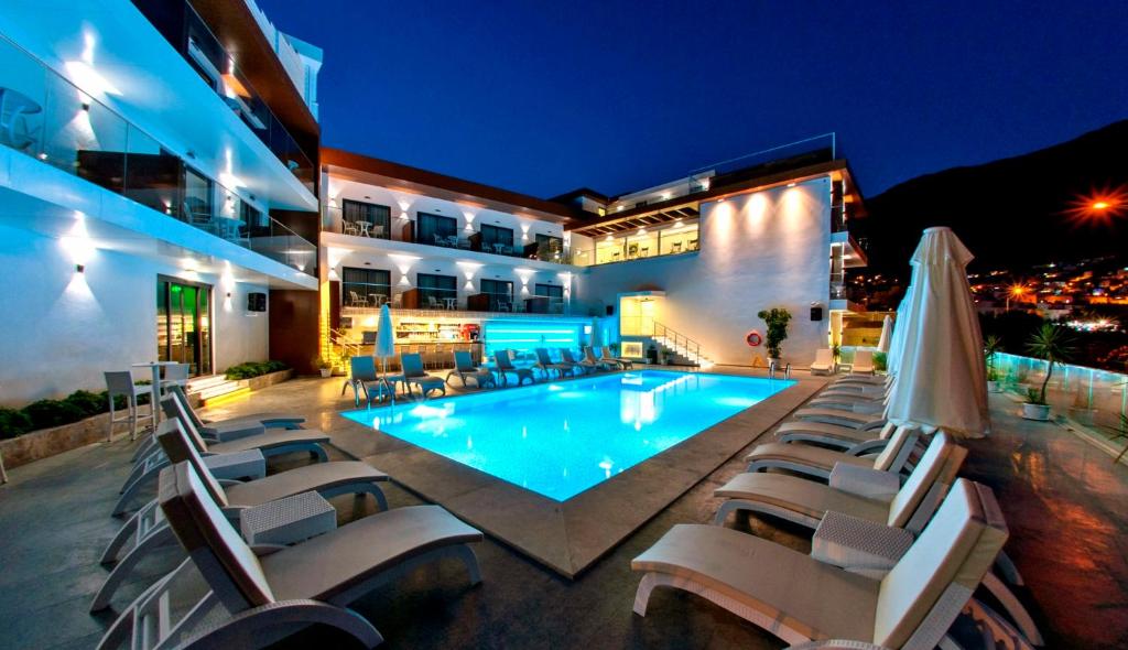 Бассейн в Rhapsody Hotel & Spa Kalkan или поблизости