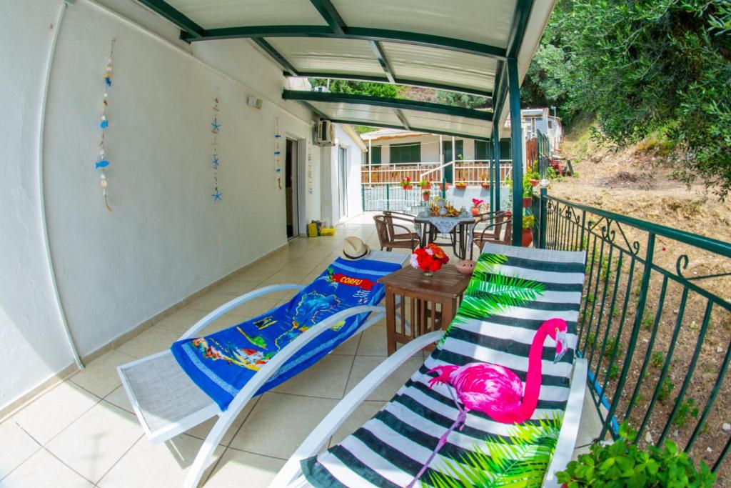 Balkón nebo terasa v ubytování Aliki Apartments