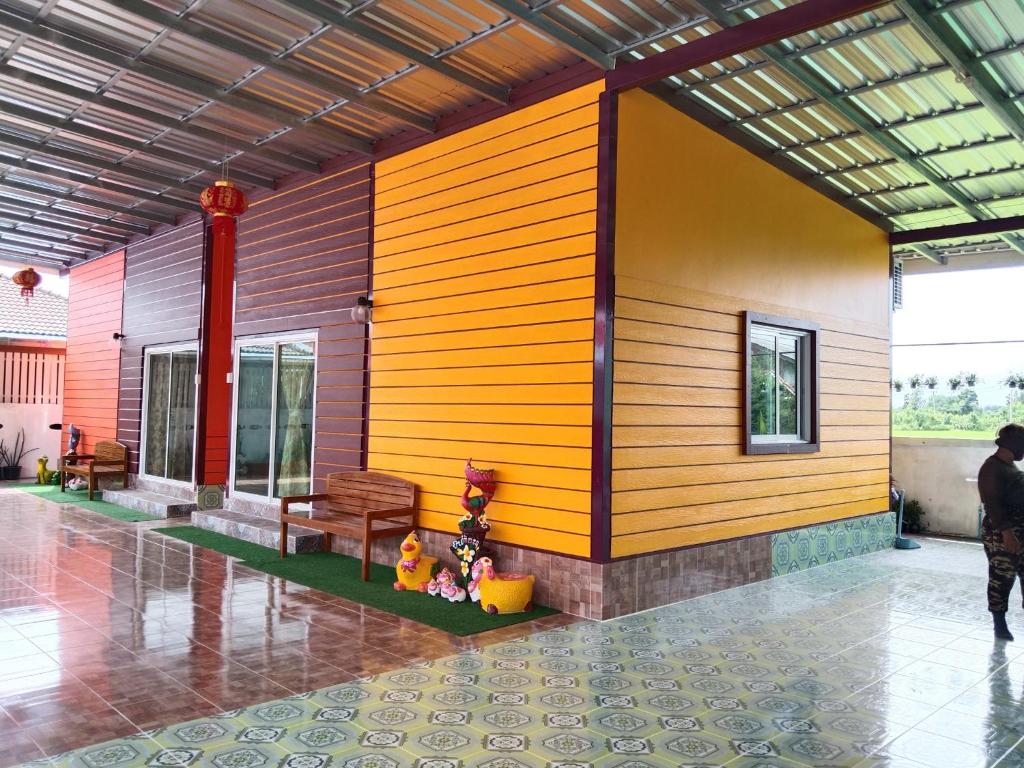 บุญจินดา รีสอร์ท - Viervoudige Kamer Met Badkamer