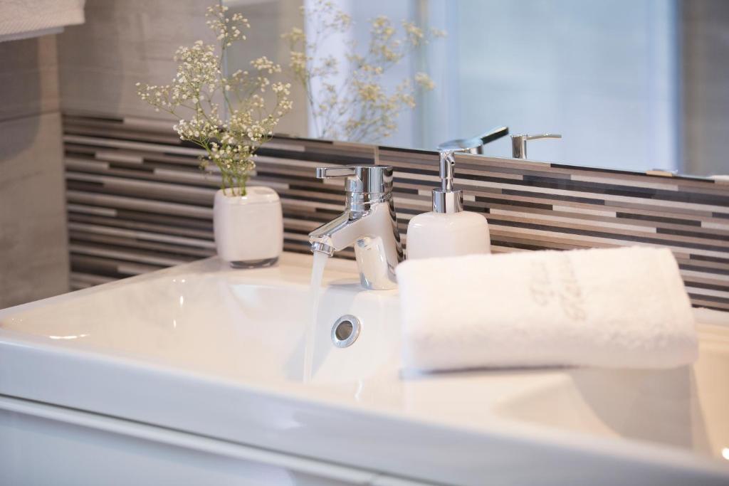 Kúpeľňa v ubytovaní Heavenly Heights Villas By KB Hospitality