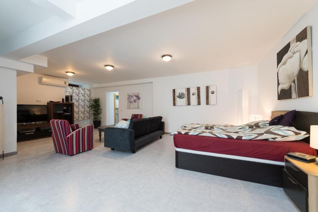 Kuchyň nebo kuchyňský kout v ubytování Sunset Villa