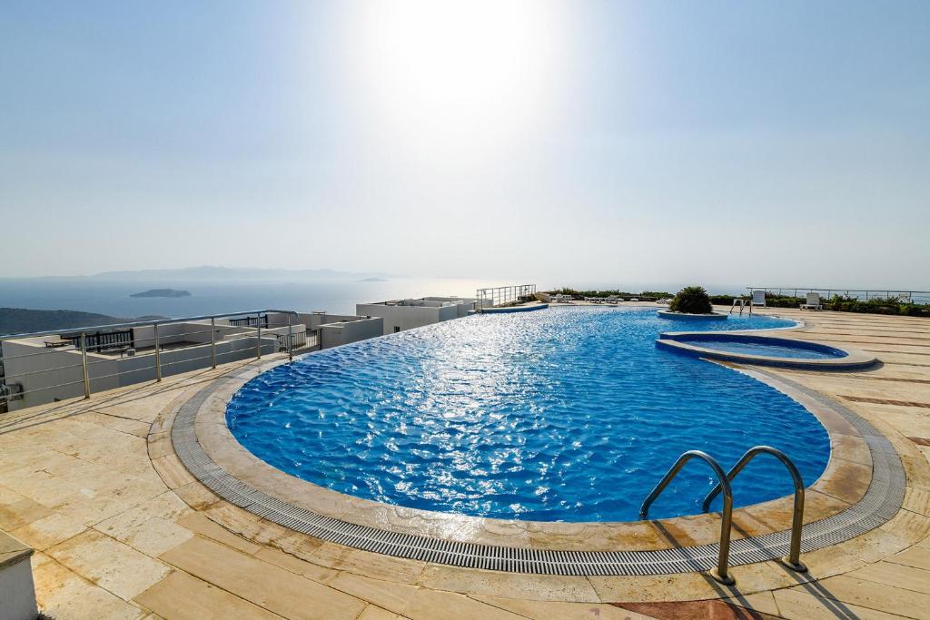 Gallery image of Grand Sea View Aparts in Bodrum City