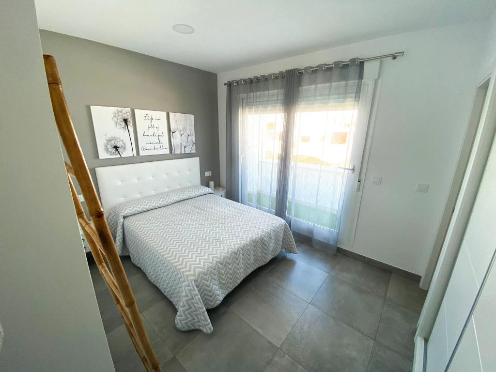 Postel nebo postele na pokoji v ubytování Casa moderna, piscina, playa, TV75, Netflix, PS4