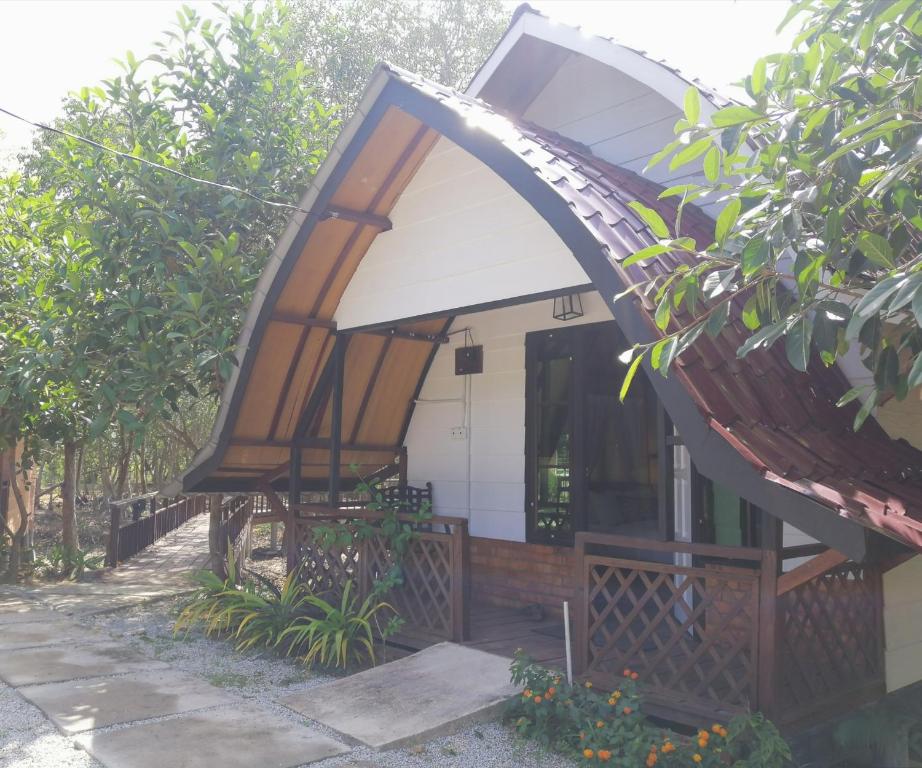 Zahrada ubytování Api-api Eco Chalet