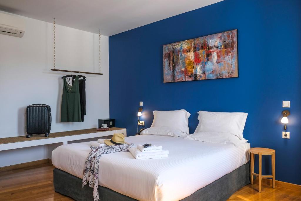 
Deluxe Double Room with Street View
