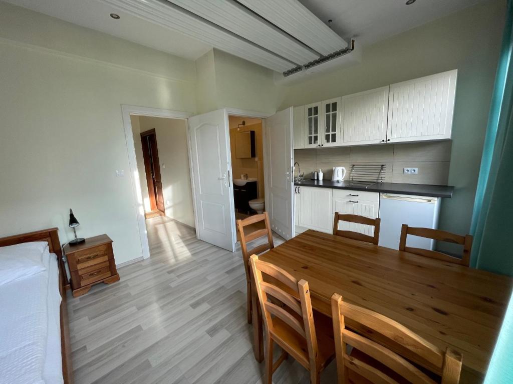 Apartamenty Przy Parku - Two-Bedroom Apartment