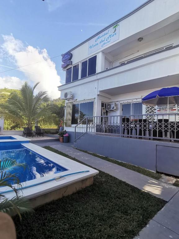 Bazén v ubytování Hotel Vista del Mar nebo v jeho okolí